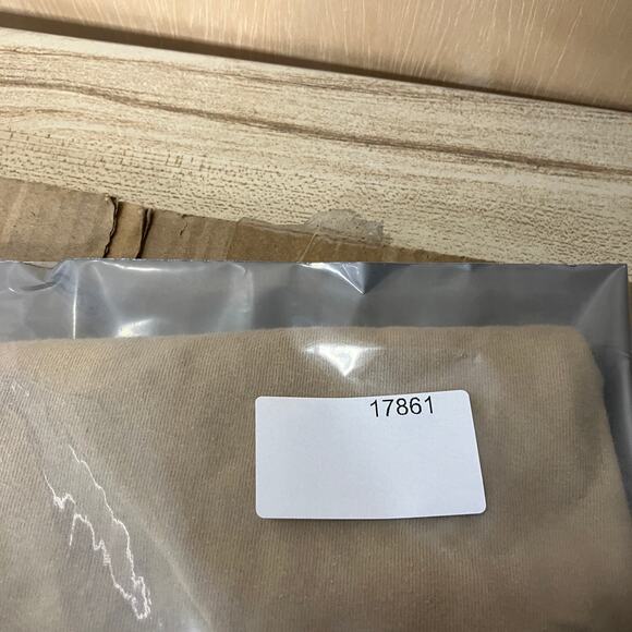 St Kitts West Indies T-Shirt Mens M Tan Monkey Graphic Tourist Tee 100% Cotton - Picture 8 of 8